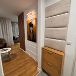 Panorama Apartment *